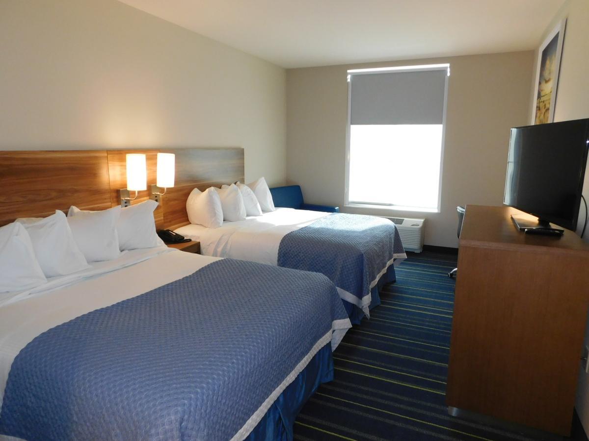 Days Inn & Suites By Wyndham Kearney Ne Buitenkant foto